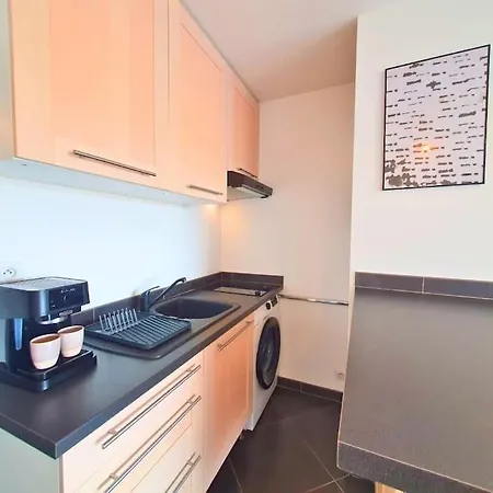 Clim Terrasse Privee - Proche De La Lägenhet Le Grau-du-Roi